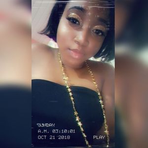 Meet your Posher, Sherlana